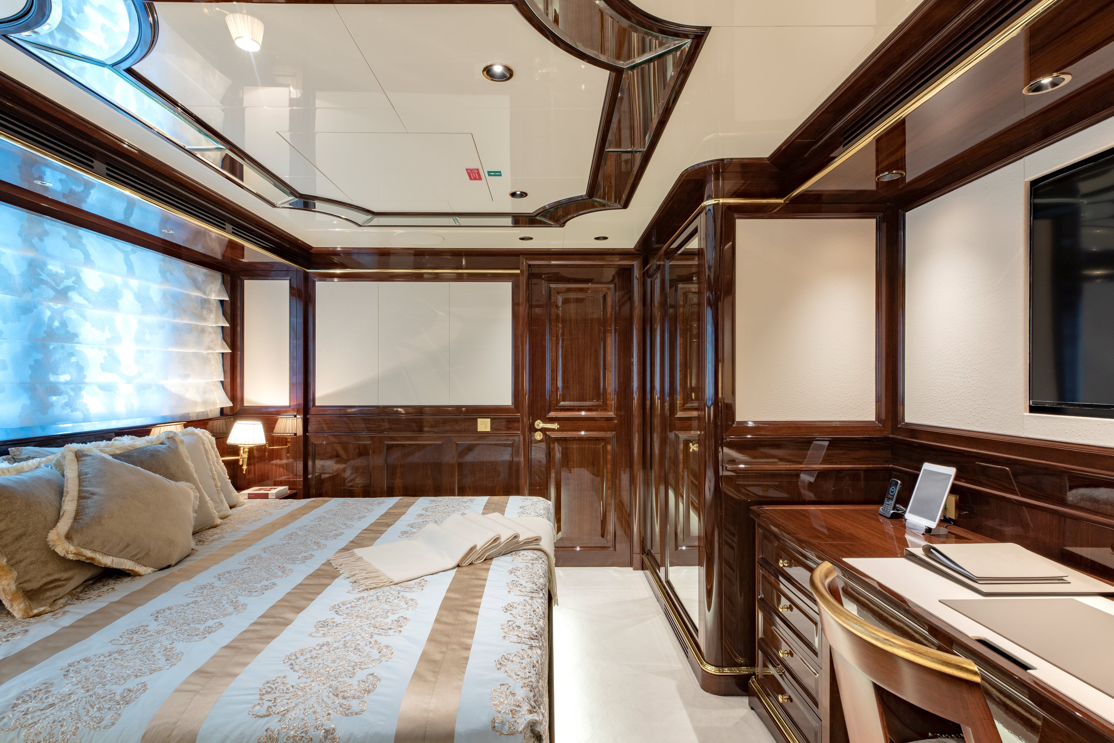 VIP Cabins